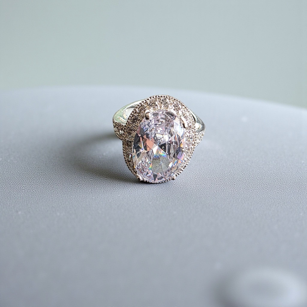 Silver Oval-Cut Ring - image 1